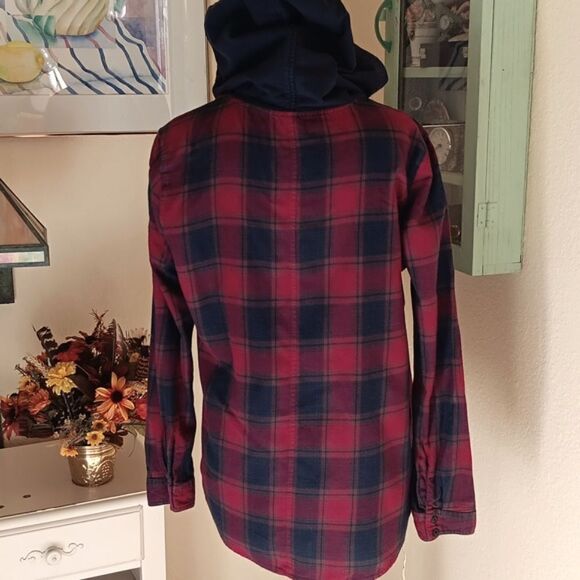 Fox Hooded Flannel - Picture 7 of 12